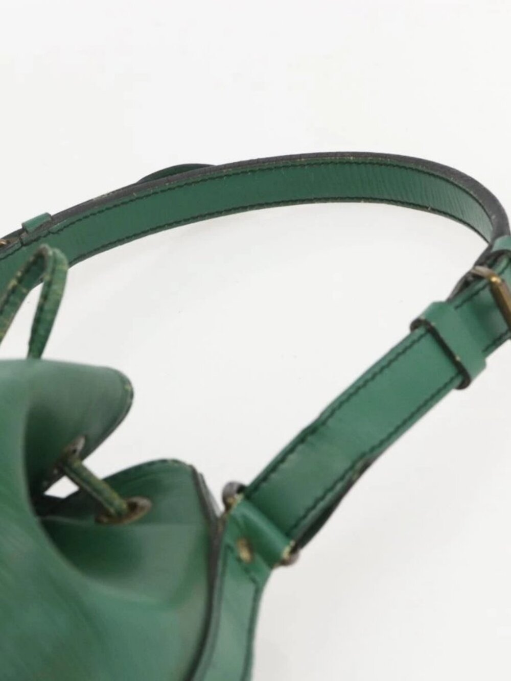 LOUIS VUITTON Epi Petit Noe Shoulder Bag Green M44104 LV Auth 159220 - Picture 9 of 16